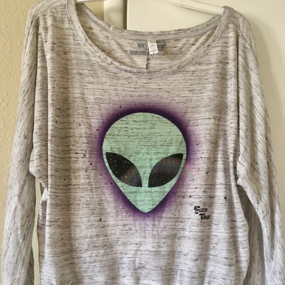 Alien crop top shirt